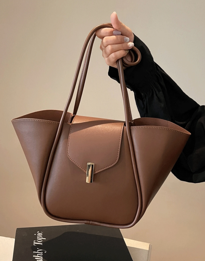  Fashionable Women's Single-Shoulder Bag